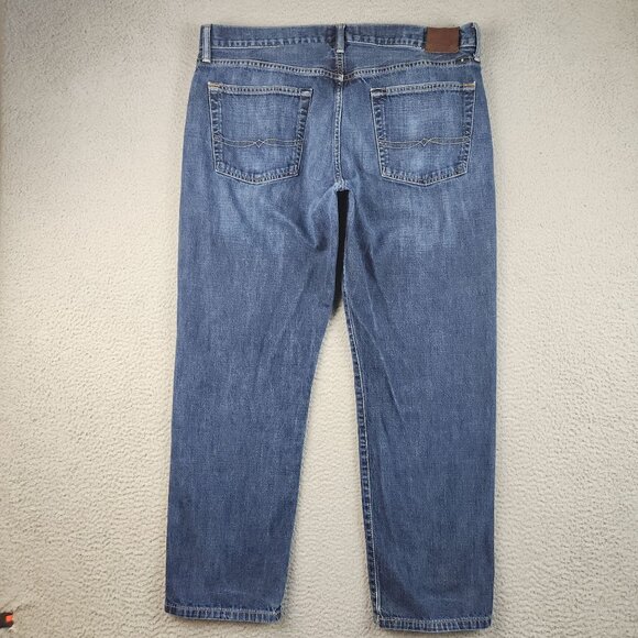 Lucky Brand 221 Jeans Mens 38x30 Blue Denim Straight Leg Classic Everyday Casual - Picture 2 of 12